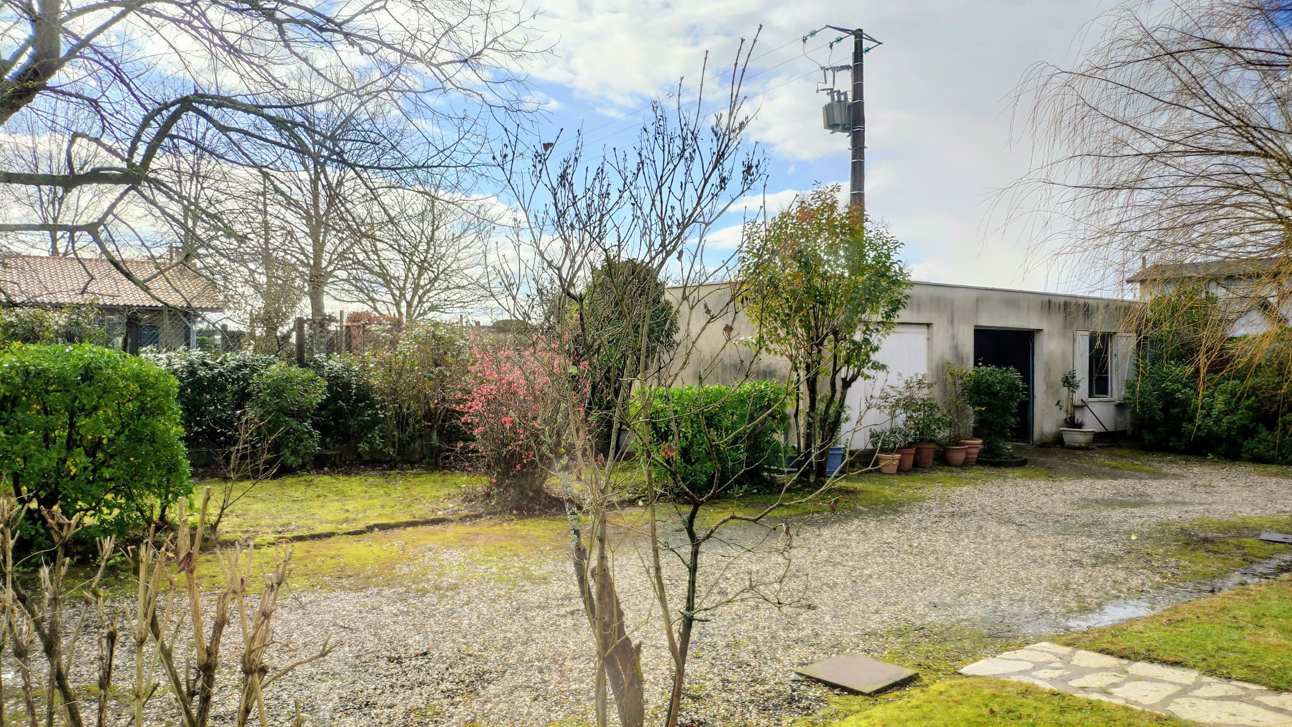 Jardin nécessitant des travaux