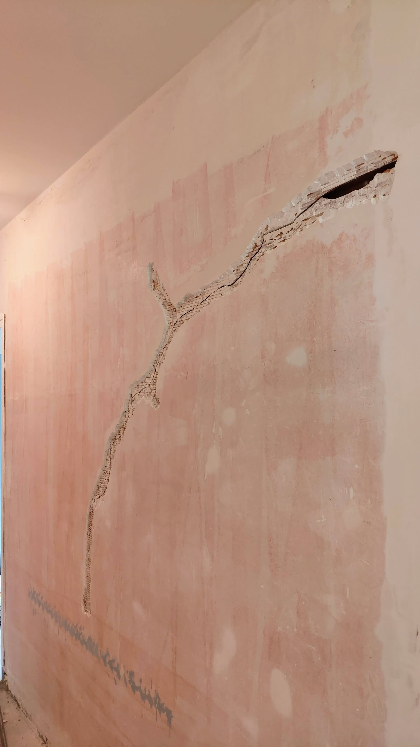 Application de la sous-couche sur les murs