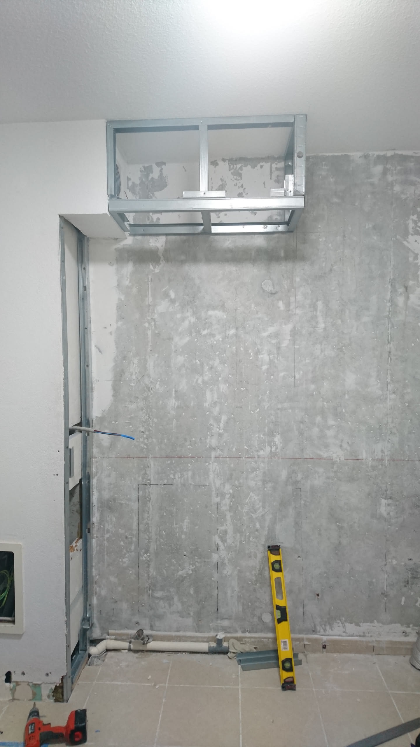 Ossature métallique et travaux électriques