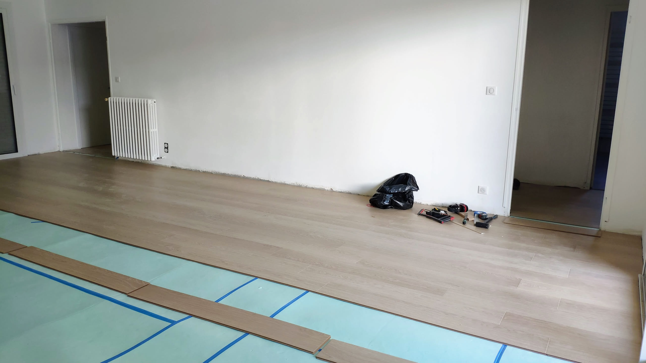 Début de l'installation du parquet