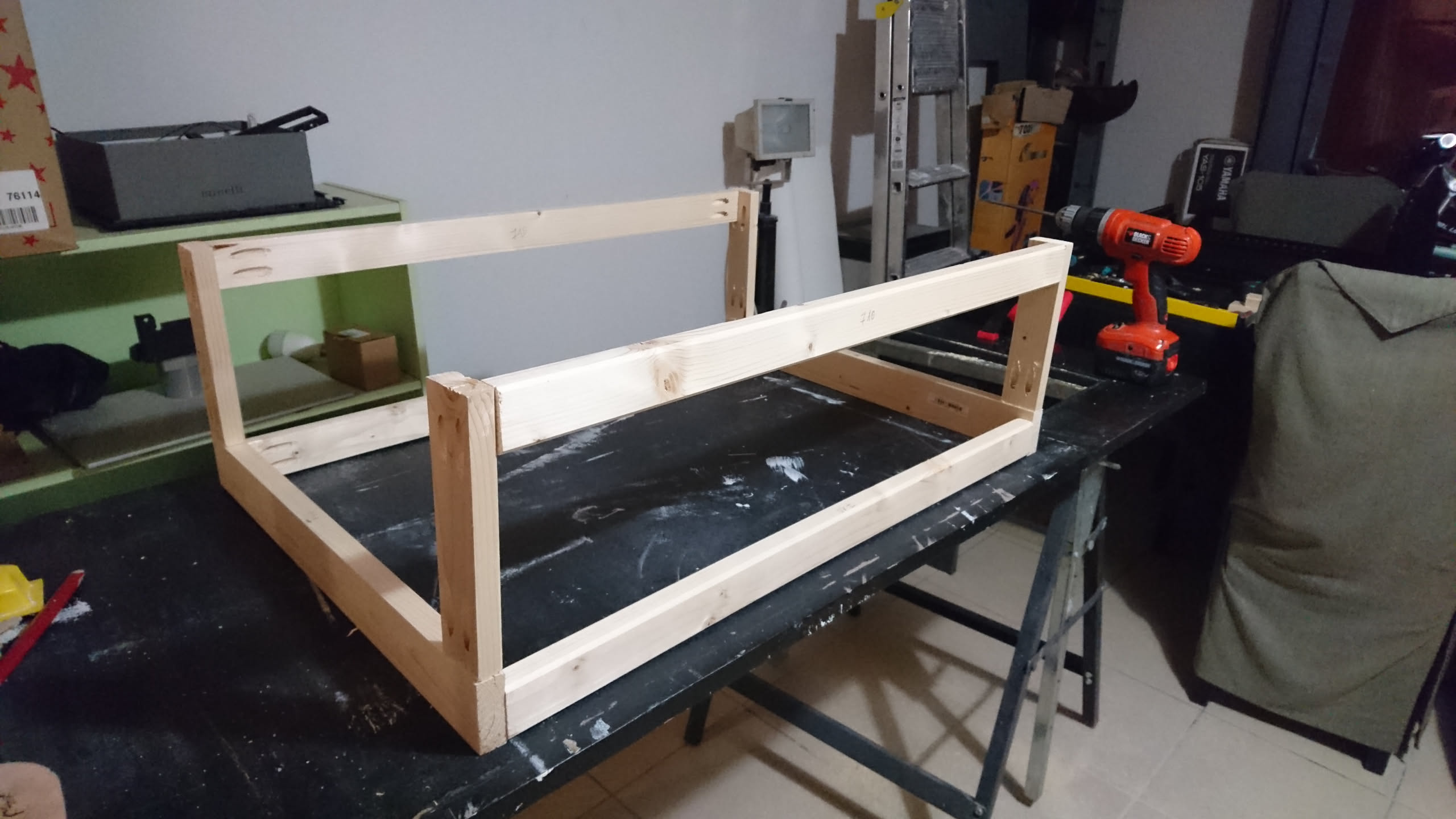 Assemblage avec vis à bois